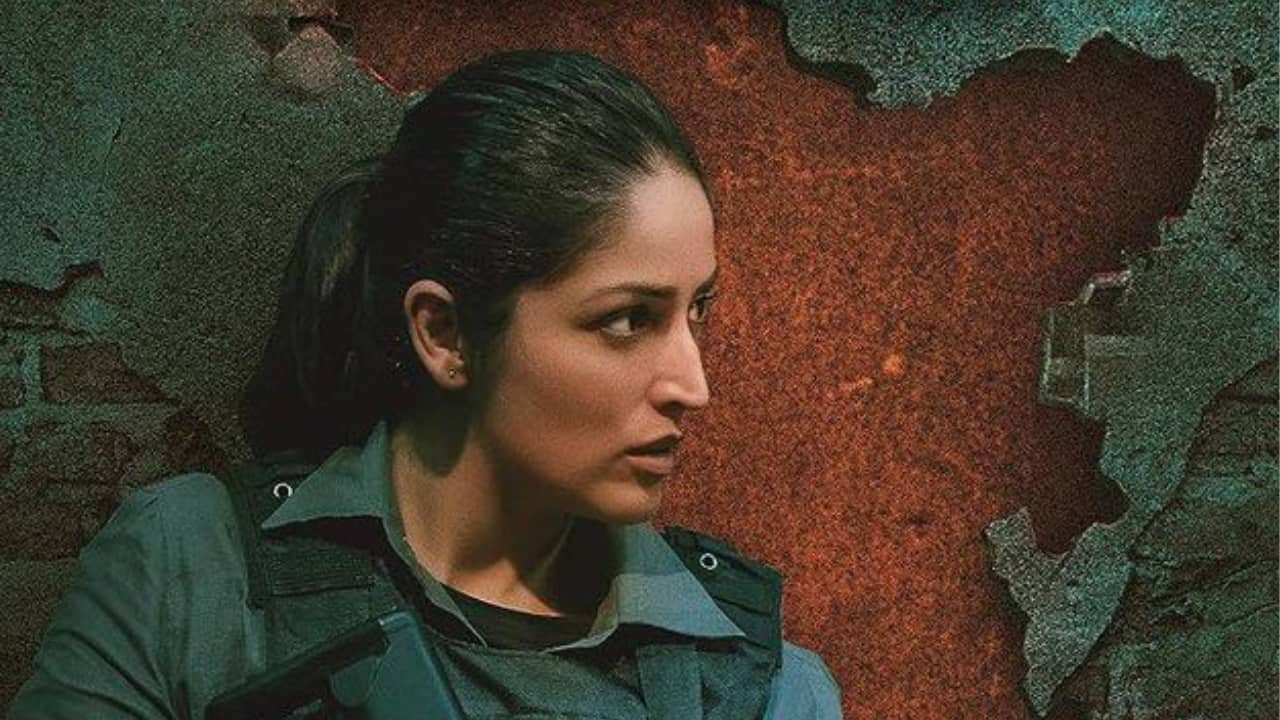 Yami Gautam – Article 370  Box Office: ₹110 crore+ Yami Gautam took on a serious, high-stakes story in Article 370. She didn’t just act; she carried tension, politics, and emotion like a pro. Audiences appreciated a strong female lead handling a story usually dominated by men.