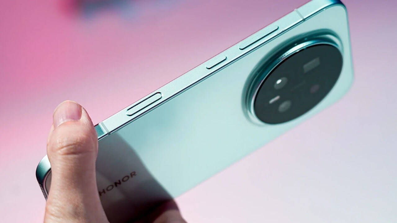 Honor Magic8 Pro Is Here With a 200MP Camera and 7200mAh Battery That Puts Flagships to Shame