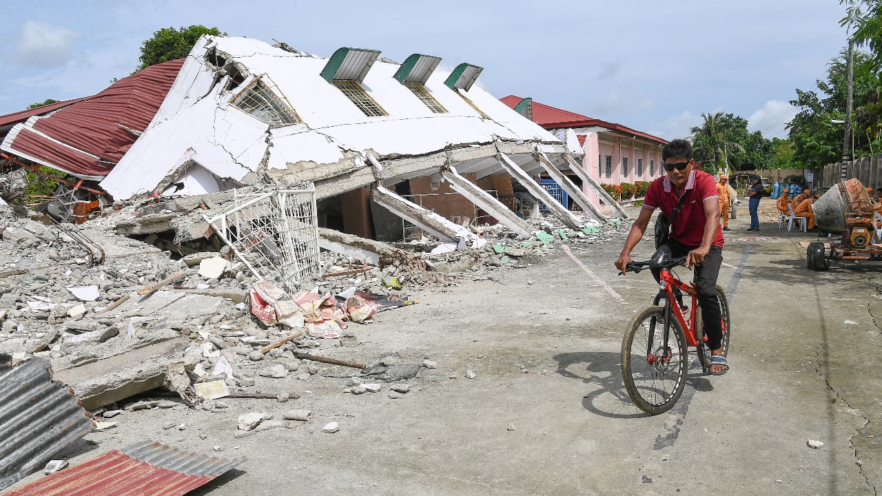 Philippine earthquake toll rises to 72 as search winds down