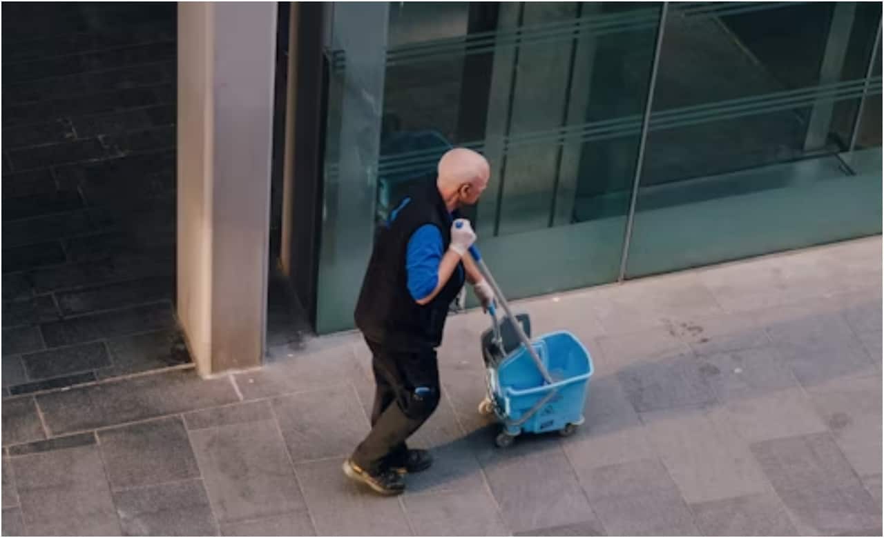 Japan man works as janitor despite earning Rs 2 crore yearly. Locals call him 'invisible millionaire'