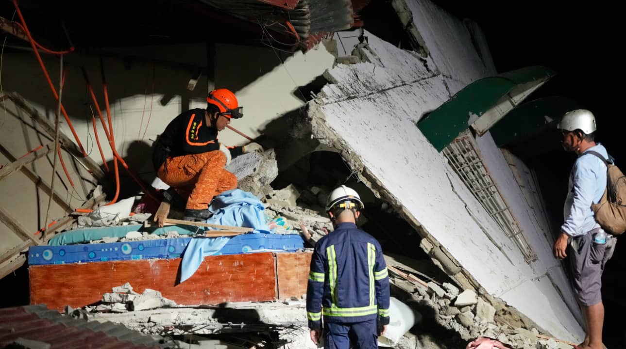 'It was love': Philippine family mourns 17-yr-old daughter who died saving family in 'It was love': Philippine family mourns 17-yr-old daughter who died saving family in earthquake