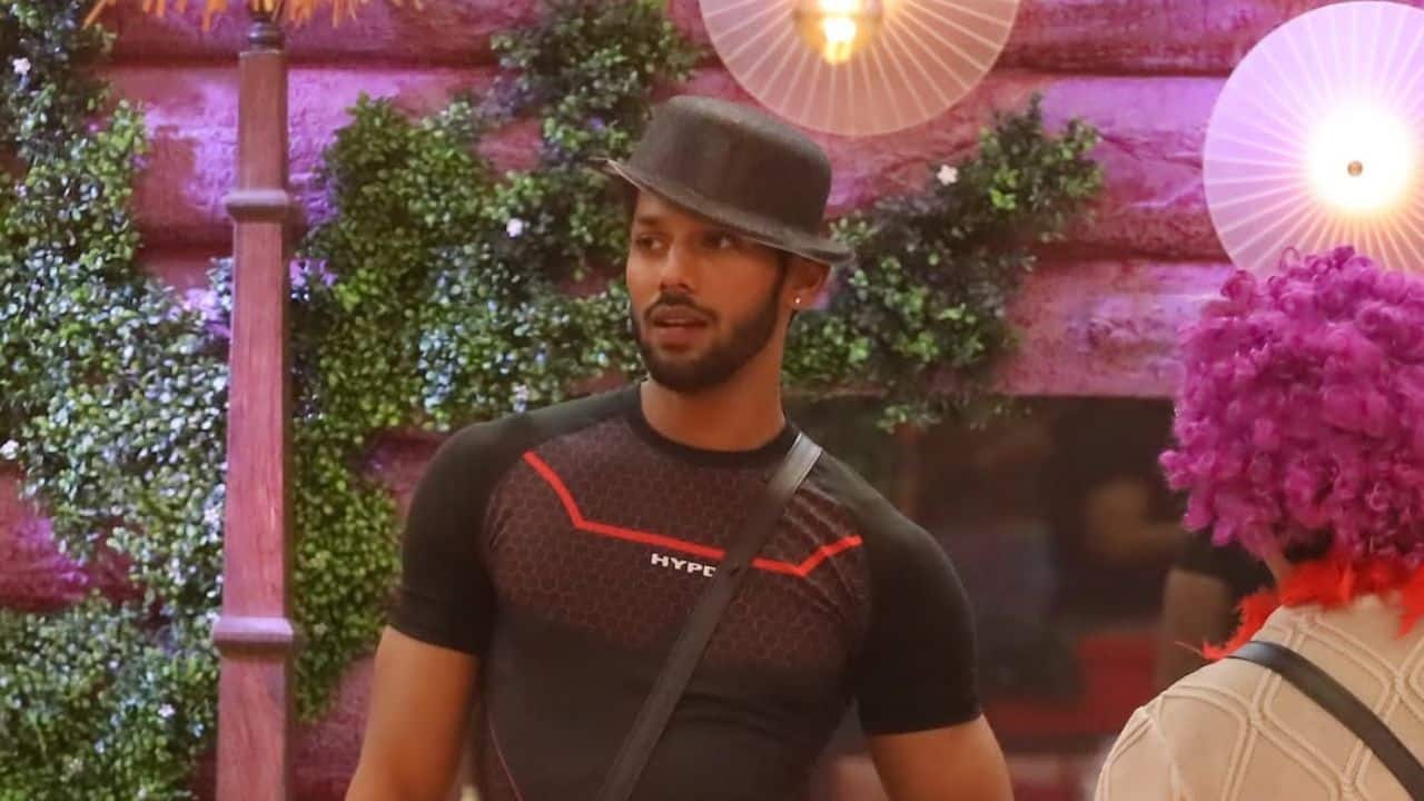 Breakups When discussing how he handled a breakup from a toxic relationship, Baseer said he kept himself busy with new activities to avoid dwelling on the past. This strategy allowed him to focus on himself and his career. 