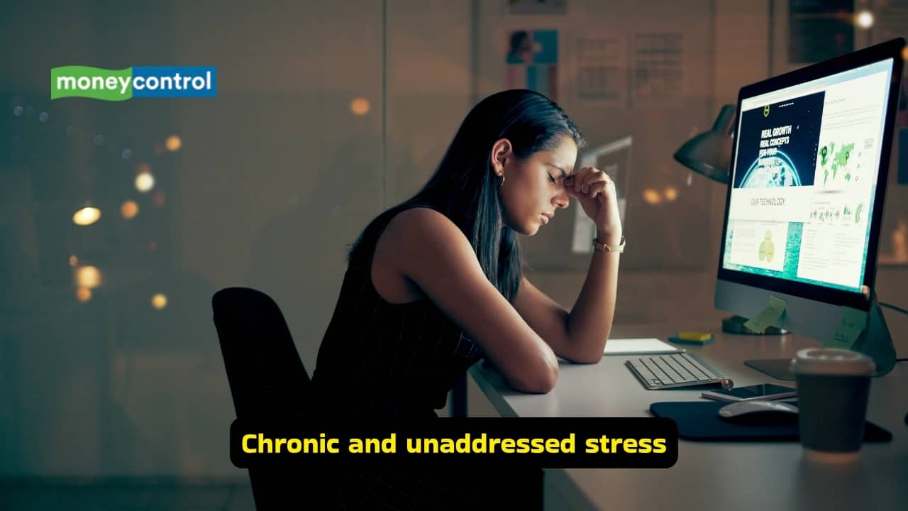 Clinical psychologist lists 8 hidden symptoms of stress and burnout