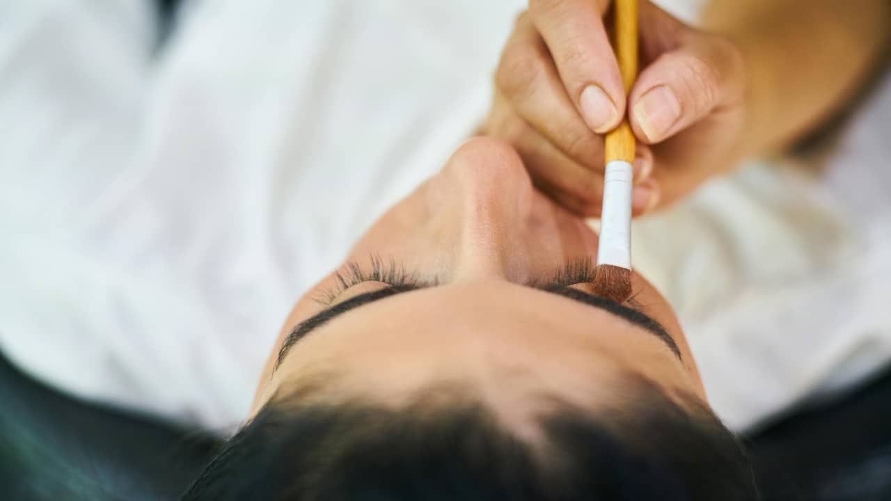Toxin-free make-up tips to add glamour and tradition to your look during festivals