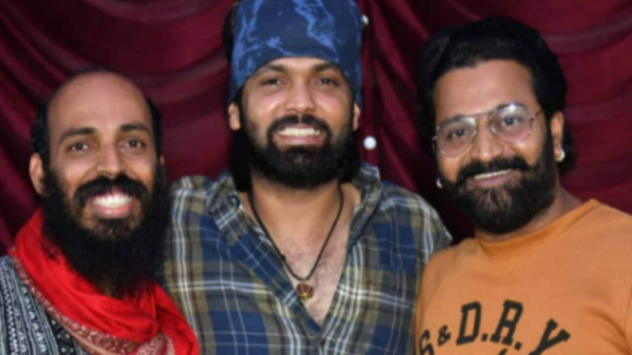 First 7 PM show Along with the message, he provided a throwback update from 2016 in which he wrote about how excited he was to finally have a 7 PM show in Mangalore for his first movie, Ricky. The then-newcomer talked about how far he has come in less than ten years by saying that it takes a lot of work from a lot of people to make it happen.