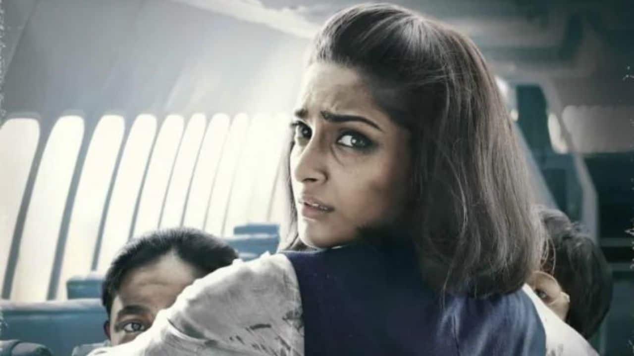 Sonam Kapoor -Neerja  With Sonam Kapoor playing the lead role in the biographical thriller film based on the life of a flight attendant named Neerja Bhanot who lost her life in order to save the passengers during the 1986 plane highjack. The film was critically acclaimed from the viewer and also had a massive box office collection of Rs 135 crores worldwide. The film showed celebrated female courage and sacrifice which catered to a large number of people.