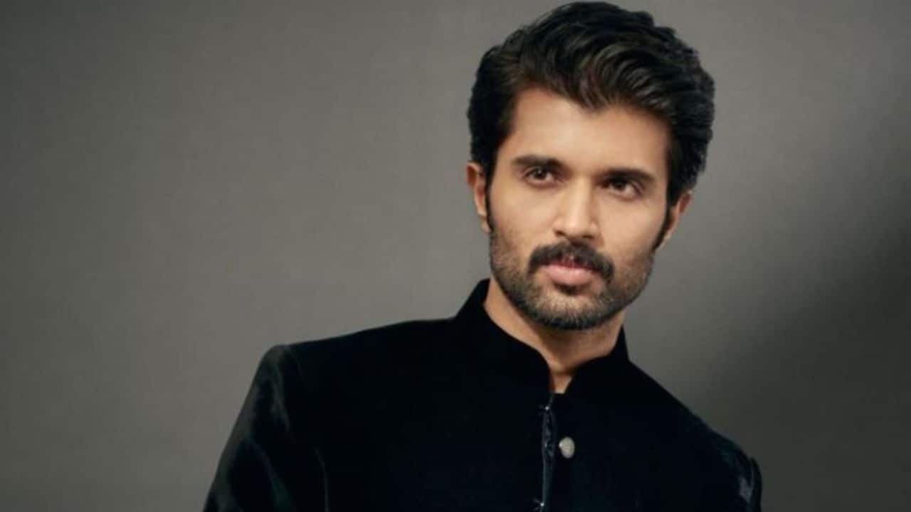 Vijay Deverakonda shares latest health update after car accident: &quot;My head hurts but...&quot;