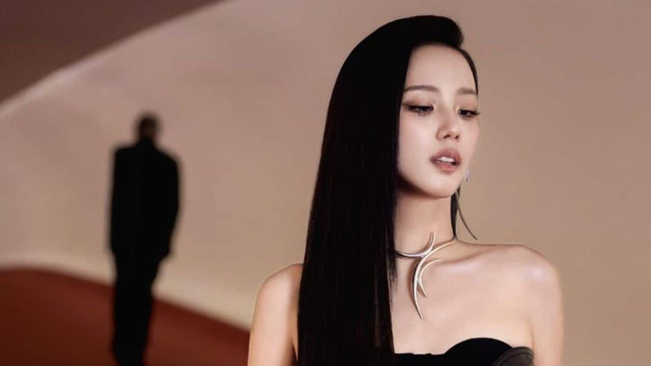 20251006212513_jisoo-sng.jpg?
