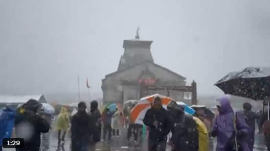 Tourists rejoice as Badrinath, Kedarnath receive season's first snowfall | Watch