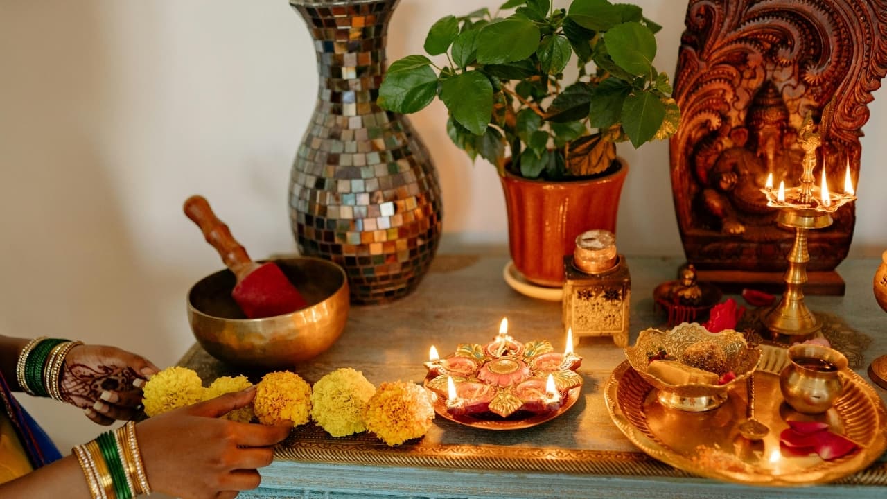 Best home cleaning tips for Diwali 2025 to make every corner shine: Decorate and declutter with your family
