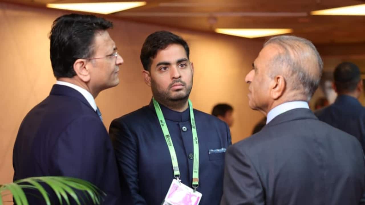 Akash Ambani hails PM Modi's vision, says India lucky to have leader driving digital revolution