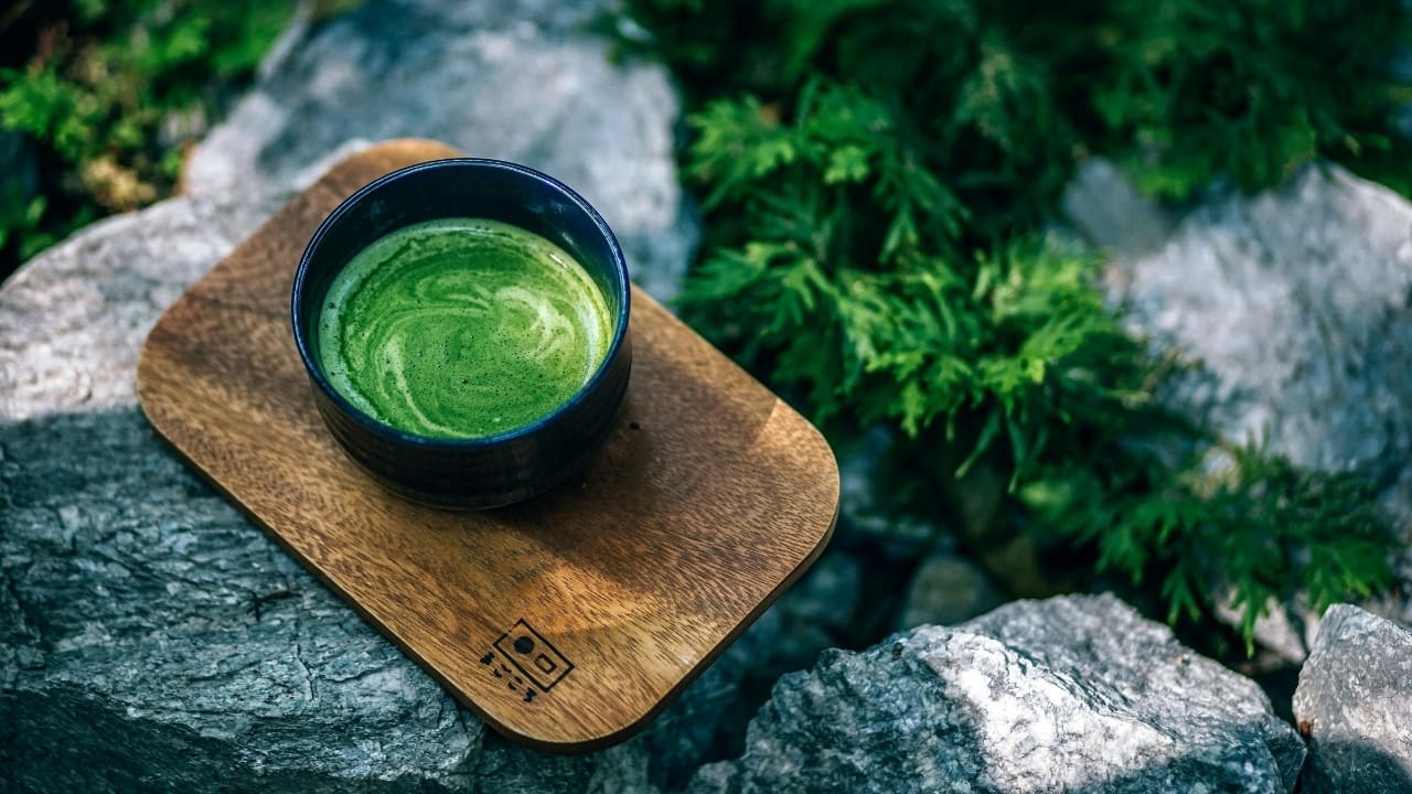 Pain medicine expert shares health benefits of matcha, and its risks