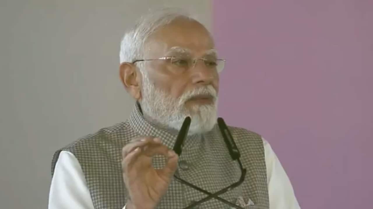 India News Live Updates: 'Congress's weakness strengthened the terrorists,' says PM Modi India News Live Updates: 'Congress's weakness strengthened the terrorists,' says PM Modi