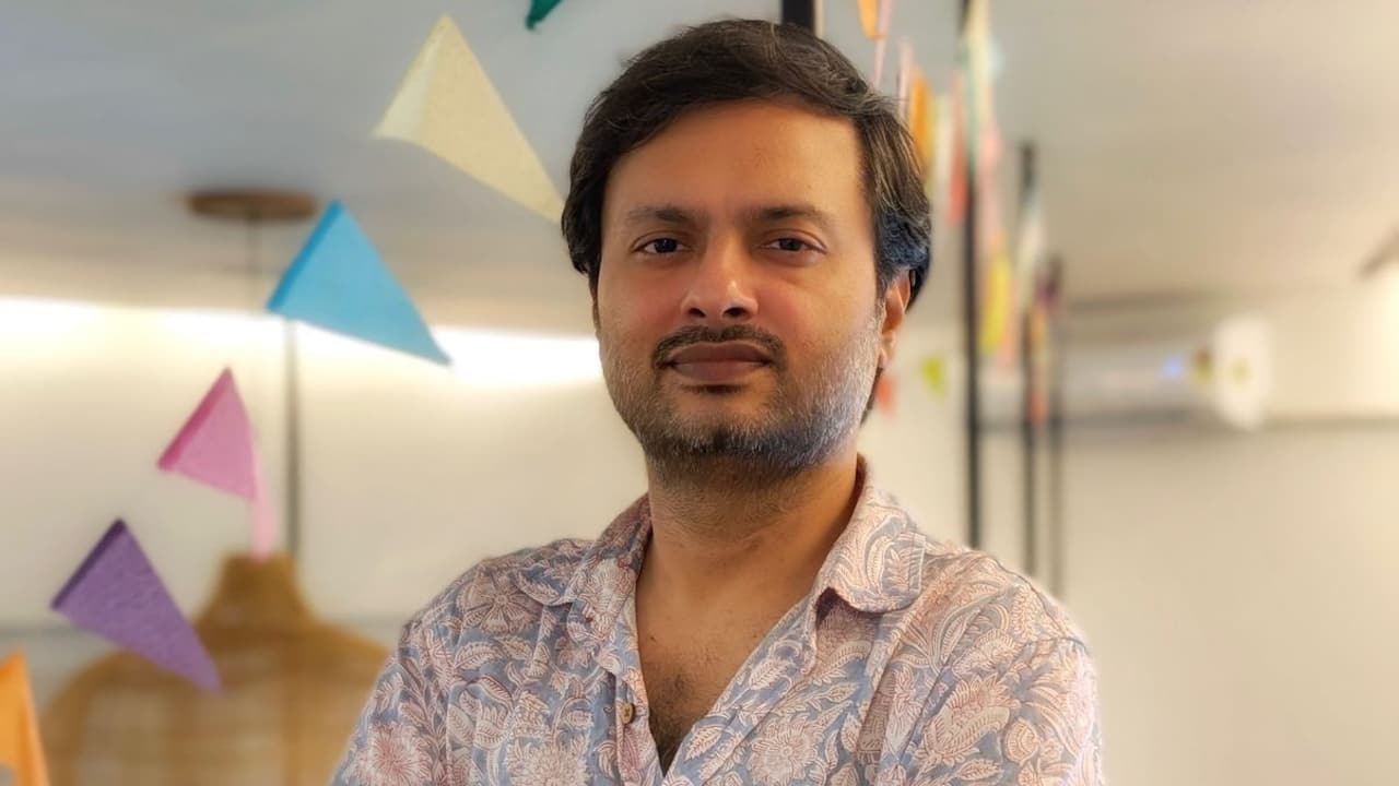 Lyricist Puneet Sharma on his Jolly LLB 3 collaboration with Subhash Kapoor: “After a long time, I saw a filmmaker do full justice to my song” Lyricist Puneet Sharma on his Jolly LLB 3 collaboration with Subhash Kapoor: “After a long time, I saw a filmmaker do full justice to my song”