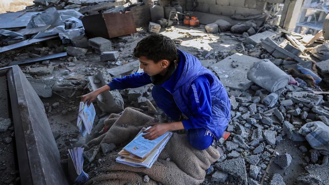 Ceasefire takes effect in Gaza as Israel and Hamas begin hostage and prisoner exchange