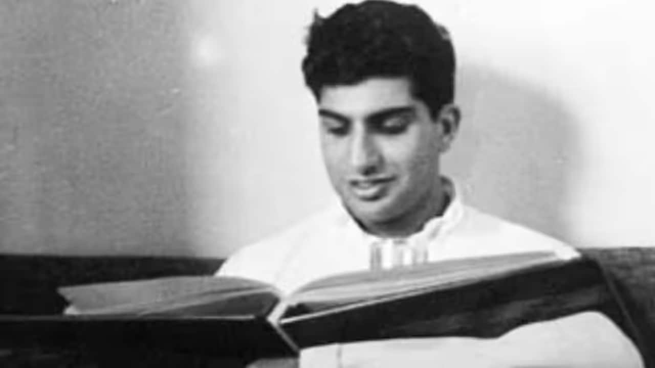 The Beginning of a Legacy Born on December 28, 1937, in Mumbai, Ratan Naval Tata grew up in the prestigious Tata family — yet his childhood was marked by simplicity and strong values instilled by his grandmother, Lady Navajbai Tata.