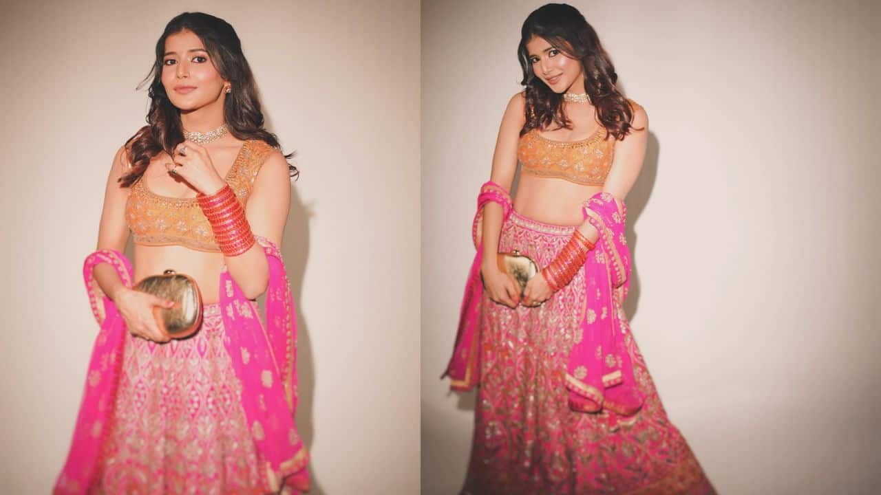 Samridhii Shukla Go off-beat with colors such as pinks and oranges if you want to ditch that red. A lehenga choli set with contrasting colors and a fancy dupatta will help you stand out from the crowd. 