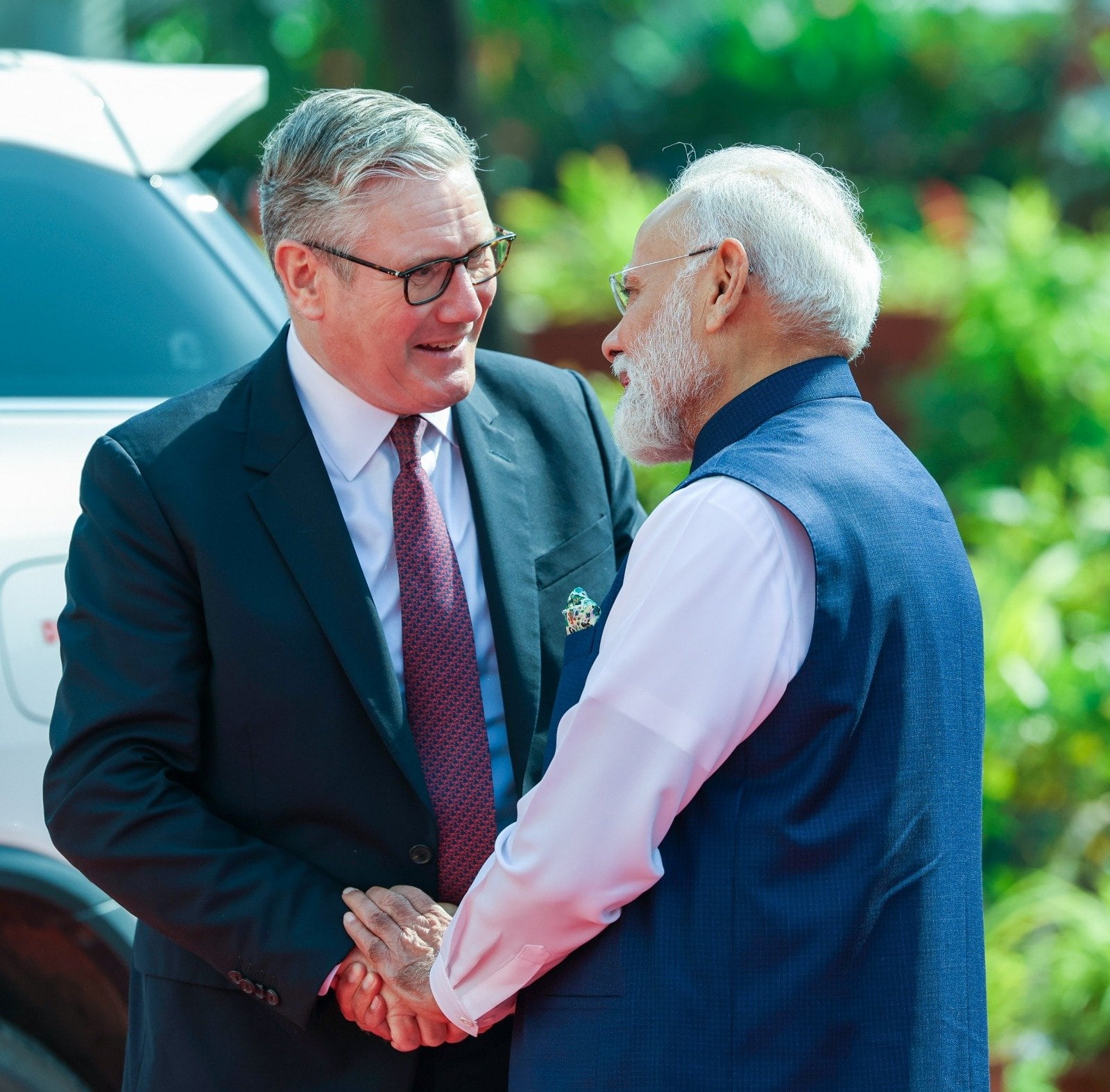 Following the Raj Bhavan meeting, both leaders are scheduled to attend the CEO Forum and the Global Fintech Fest in Mumbai, where they will engage with business leaders and highlight opportunities under the India–UK Comprehensive Economic and Trade Agreement (CETA).