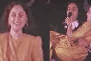 When Amitabh Bachchan lifted Jaya Bachchan in his arms on stage, fans say &quot;It was the last time when she smiled&quot;