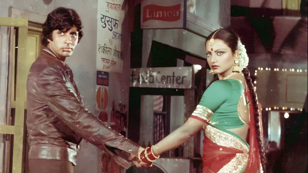 Muqaddar Ka Sikandar (1978) – Zohra Bai Rekha played the role of a tragic dancer named Zohra Bai, who secretly loved a man she would never be able to have. The actress’s silent suffering and heartfelt performance took the movie beyond and above its dramatic plot. Rekha marked her reputation as an actress with a great deal of emotional depth in this role.
