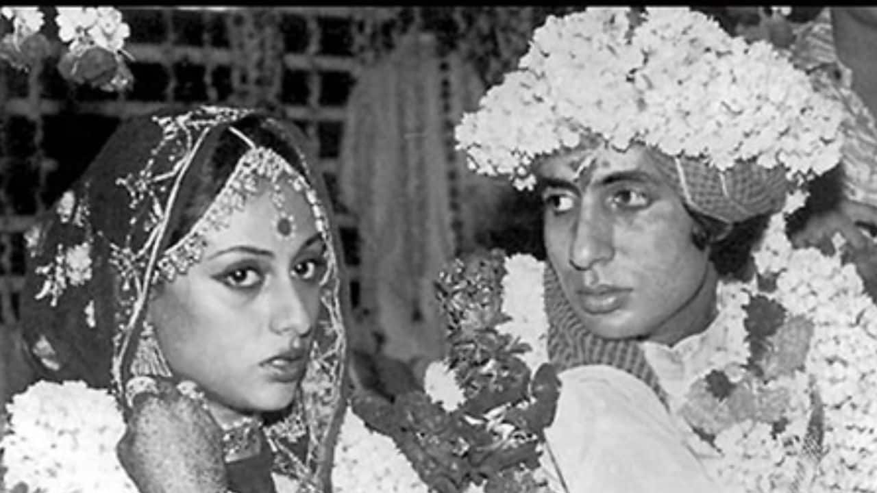 The pictures reflect the couple’s simplicity, with minimal decor and classic Indian wedding attire.