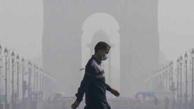 A new iFOREST report says 90% of stubble fires now escape satellite tracking as farmers burn after 3 pm, distorting Delhi’s air pollution estimates.
