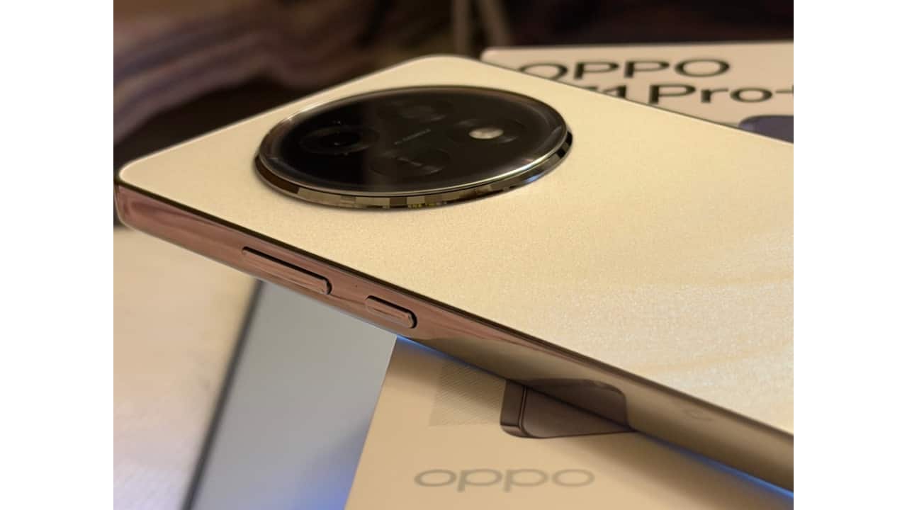 Performance: Smooth but Not Exceptional The Snapdragon 7 Gen 3 chip handles multitasking and casual gaming well. But power users might spot throttling under extended load.