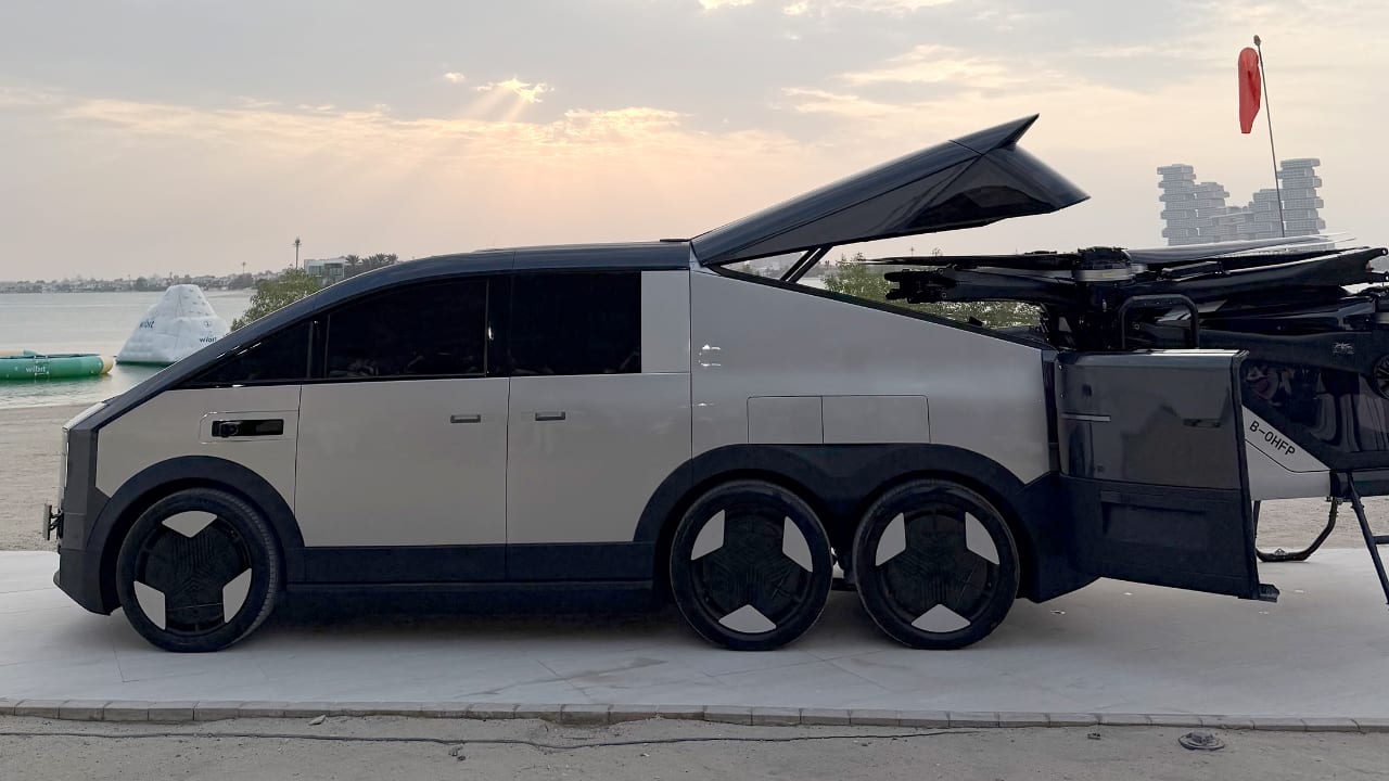 Flying Chinese cars aspire to be latest wonder of Gulf’s skies
