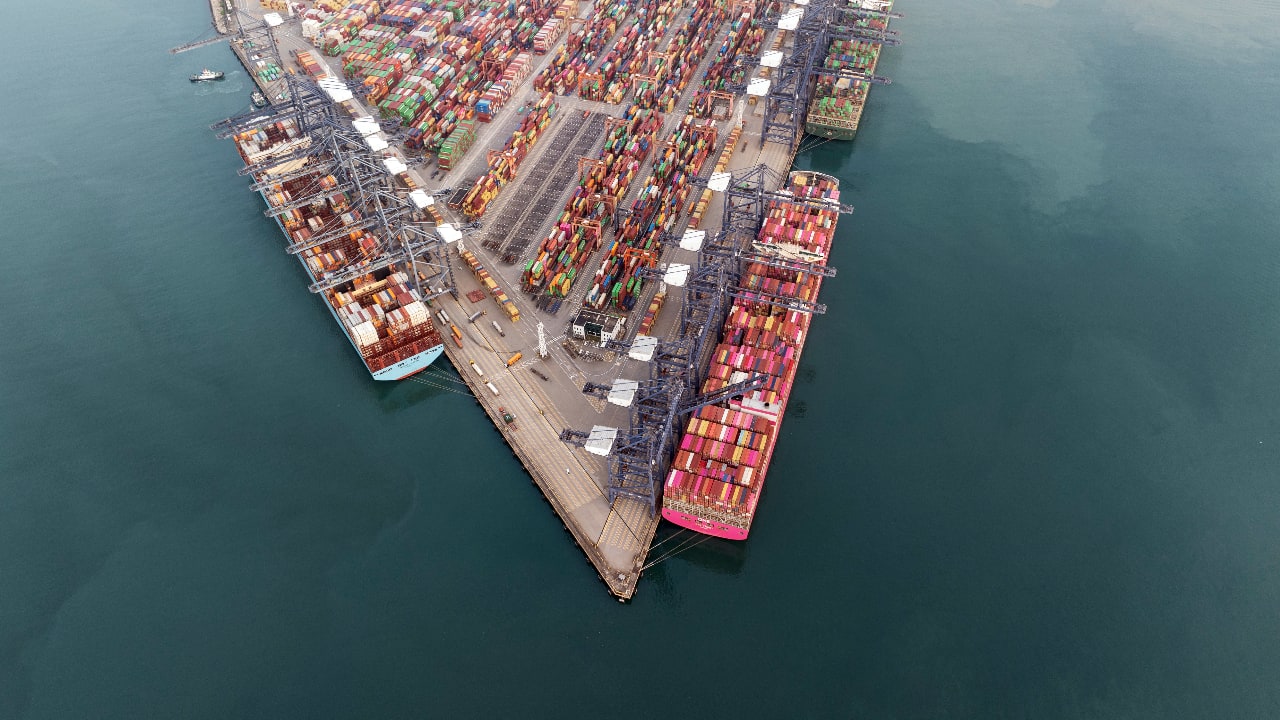 Chinese exports surge, giving Xi Jinping stronger hand in trade fight