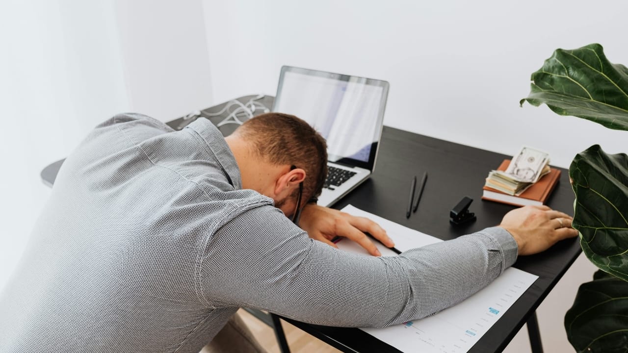 Doctor warns of 8 symptoms of Vitamin D deficiency, including fatigue, back pain, weak muscles, more