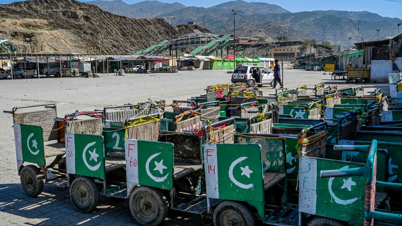 Pakistan security forces clash with Afghan Taliban on border in Khyber Pakhtunkhwa
