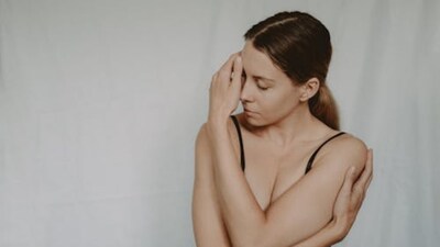 New study links skin conditions with suicidal thoughts in psychosis patients, here’s why