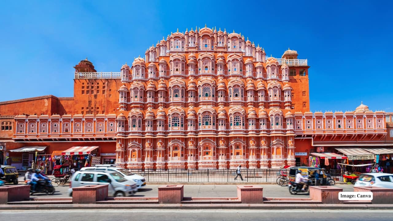 2. Jaipur, Rajasthan Diwali makes Jaipur a golden city because its markets, palaces and monuments are illuminated. The Nahargarh Fort has been the best place to see the whole city with the lights of the festival. (Image: Canva)