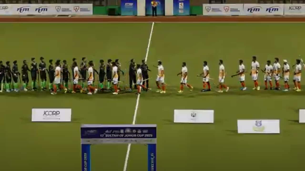 India-Pakistan play exciting 3-3 draw at Sultan of Johor Cup, players engage in customary handshake
