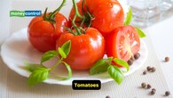 <strong>Tomatoes</strong><br />Eating a tomato can cause ulcers because it contains tannic acid, found in medicinal teas. It is better to toss the tomatoes into cooked dishes or salads rather than consuming them raw early in the day.