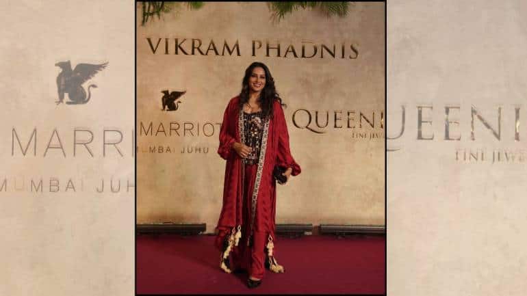 Bollywood stars at Vikram Phadnis fashion show