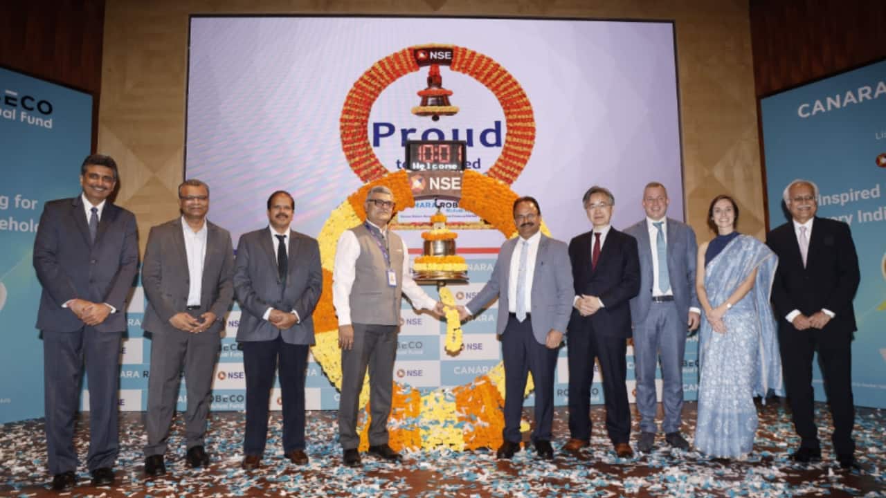 What should investors do after Canara Robeco AMC’s muted Q2 FY26 earnings?