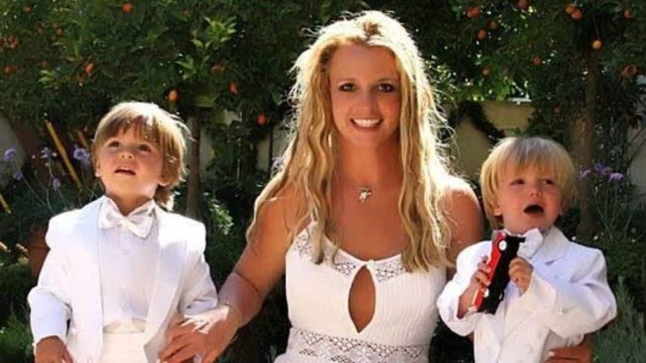 Britney Spears slams ex-husband Kevin Federline for "gaslighting" her: "It is extremely hurtful and exhausting"