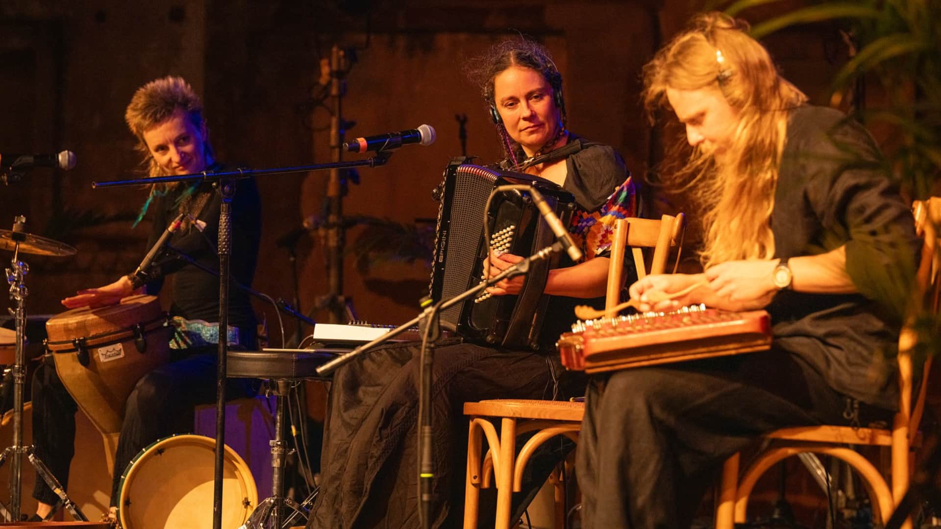 (from left) Patrycja Betley, Karolina Cicha and Mateusz Szemraj at Jodhpur RIFF. (Image via Instagram)