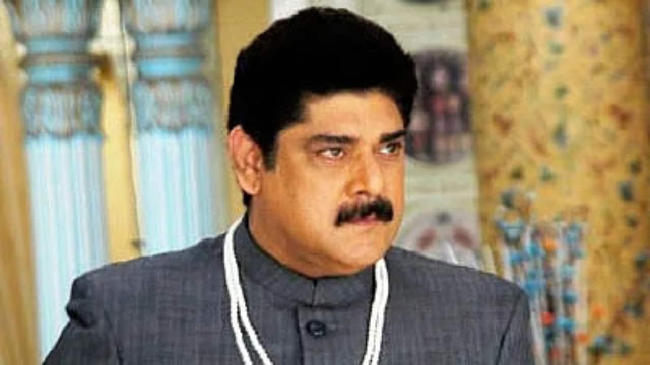 3. Sadashivrao Bhau in The Great Maratha - Dheer’s portrayal of Sadashivrao Bhau in The Great Maratha was steeped in historical pride. The show explored the political and military struggles of the Maratha Empire, and his performance captured the inner turmoil of a man burdened by leadership and destiny. As the commander who faced the Battle of Panipat, Dheer’s Bhau was brave yet vulnerable, strategic yet haunted by moral choices. His deep baritone voice and regal posture lent authenticity to the period setting. It was a role that demanded both restraint and fire, and Dheer delivered both with effortless conviction. 