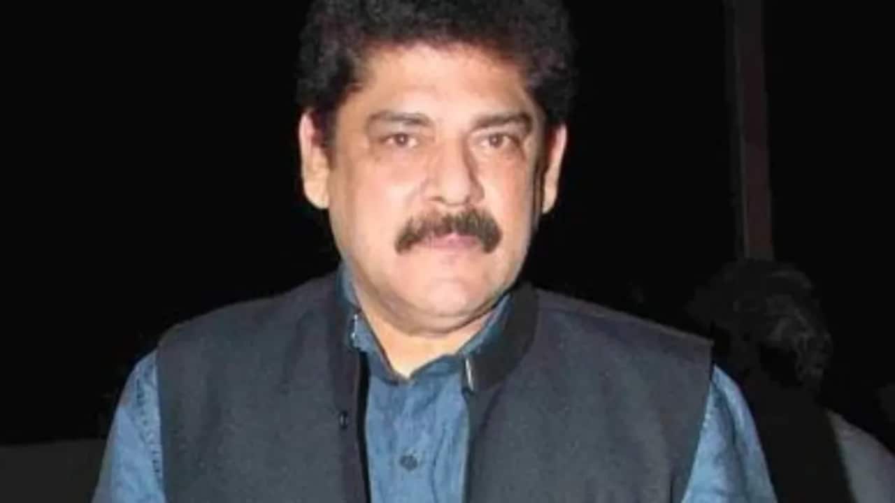 6. Raja Sahab in Raja Ki Aayegi Baraat - In Raja Ki Aayegi Baraat, Dheer stepped into the shoes of Raja Sahab, the patriarch of a royal family navigating love, class, and tradition. He brought grace, authority, and emotional intelligence to the role. His character wasn’t merely a symbol of old-world nobility but also of evolving values in modern India. Dheer portrayed him as stern but compassionate, traditional yet fair. His nuanced acting made the family dynamics richer, and his on-screen restraint gave the younger cast room to shine while still commanding respect. It was a mature, layered performance that resonated with viewers. 