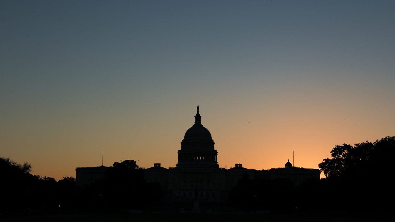 Polls: Public frustration mounts as Trump, lawmakers equally faulted for ongoing shutdown