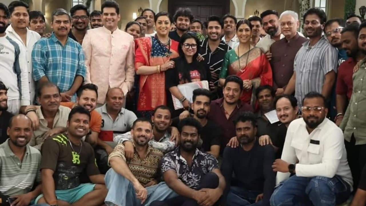 Group photo Sakshi shared a picture posing with the entire team of Kyunki Saas Bhi Kabhi Bahu Thi 2 as she shot for the Diwali special episodes. The reunion promises to be a nostalgic celebration of Indian television, reigniting interest in the iconic characters and bringing back a beloved on-screen dynamic for a new generation of viewers.