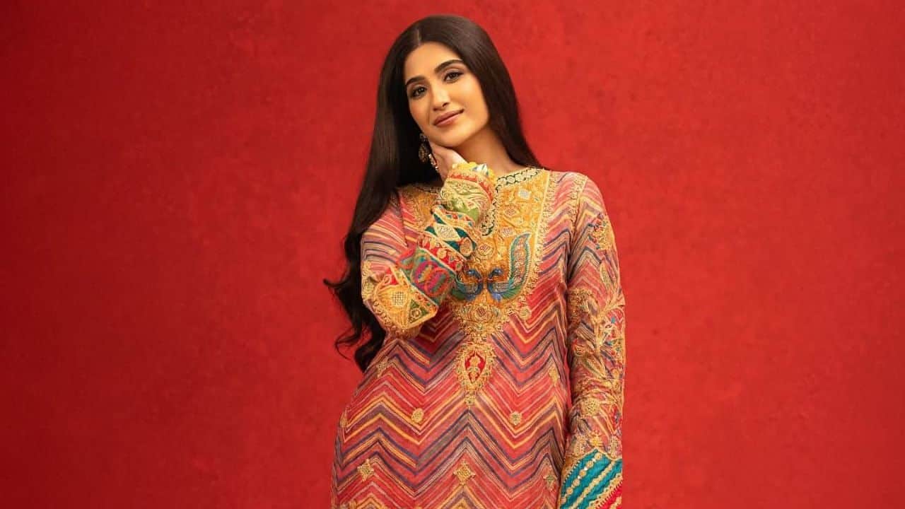 Nimrit Kaur Ahluwalia Nimrit Kaur Ahluwalia makes a festive and colorful Diwali fashion statement in the picture wearing a traditional gharara set. The rich embroidery and an elaborate, multicolored zigzag pattern, especially on the hemline and sleeve cuffs, adorn the short kurti and flared gharara pants that make up the outfit.