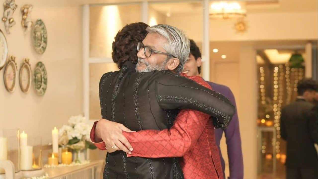 Ravi Dubey and director Nitesh Tiwari shared a warm hug during the Diwali celebration, capturing a heartfelt moment of respect and friendship. Dressed in festive attire — Ravi in black and Nitesh in a red kurta — the two seemed genuinely delighted to see each other. The hug perfectly reflected the warmth of the occasion, highlighting the bond between two creative minds celebrating together in the spirit of love and light.