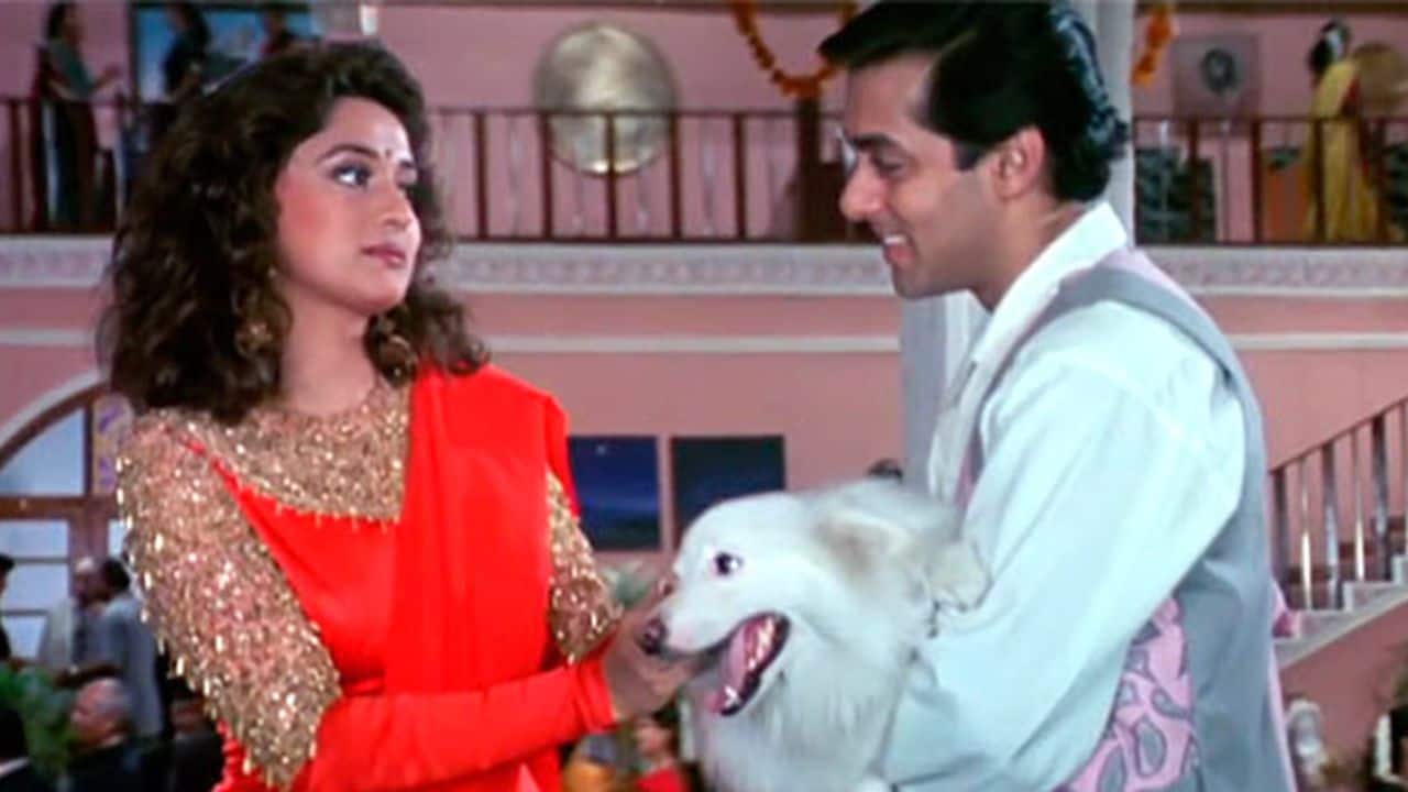 Hum Aapke Hain Koun..! (1994) Sooraj Barjatya’s family drama celebrates love, marriage, and relationships. Diwali sequences in the film are iconic, showing lamps, sweets, and family joy.