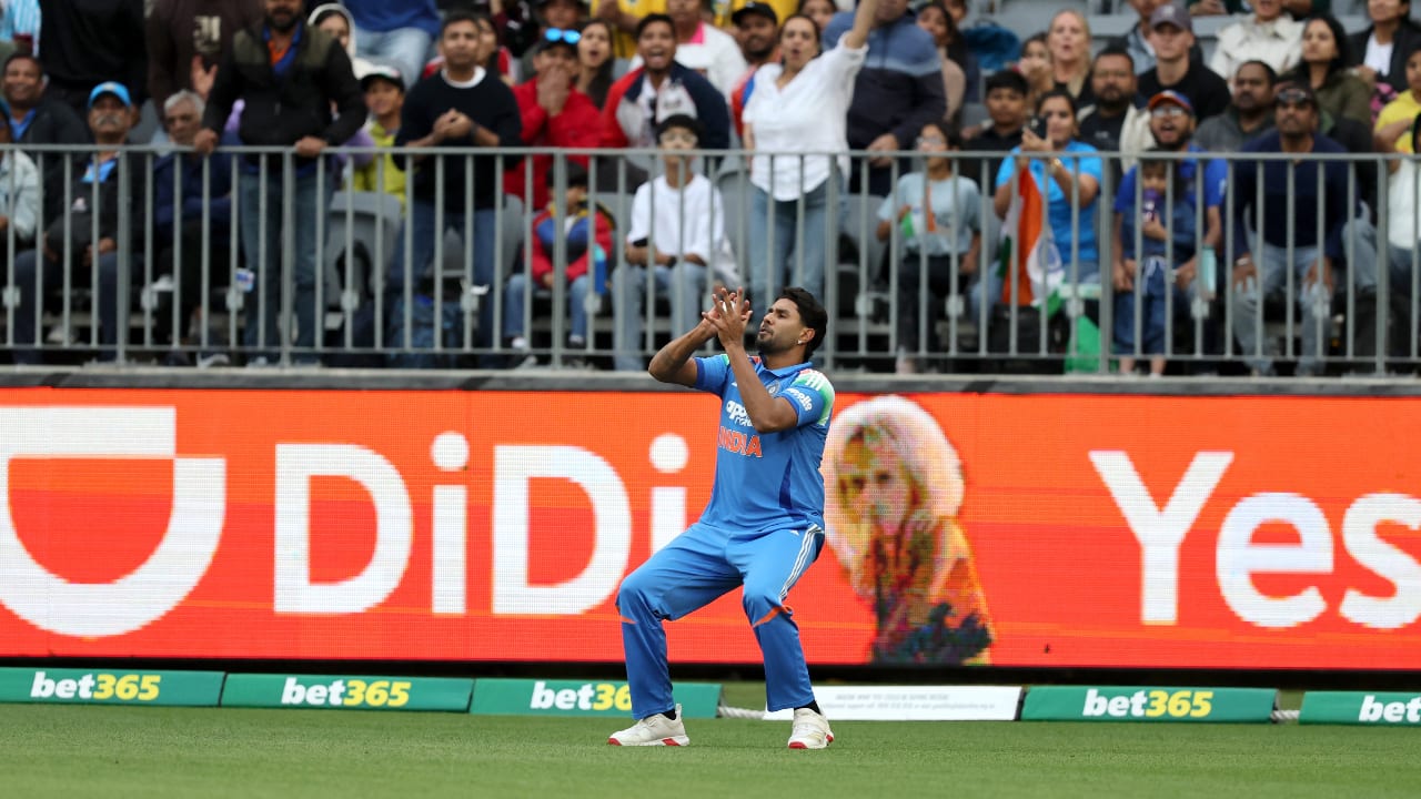 IND vs AUS 1st ODI: Mitchell Marsh leads Australia to seven-wicket win against India to take 1-0 series lead
