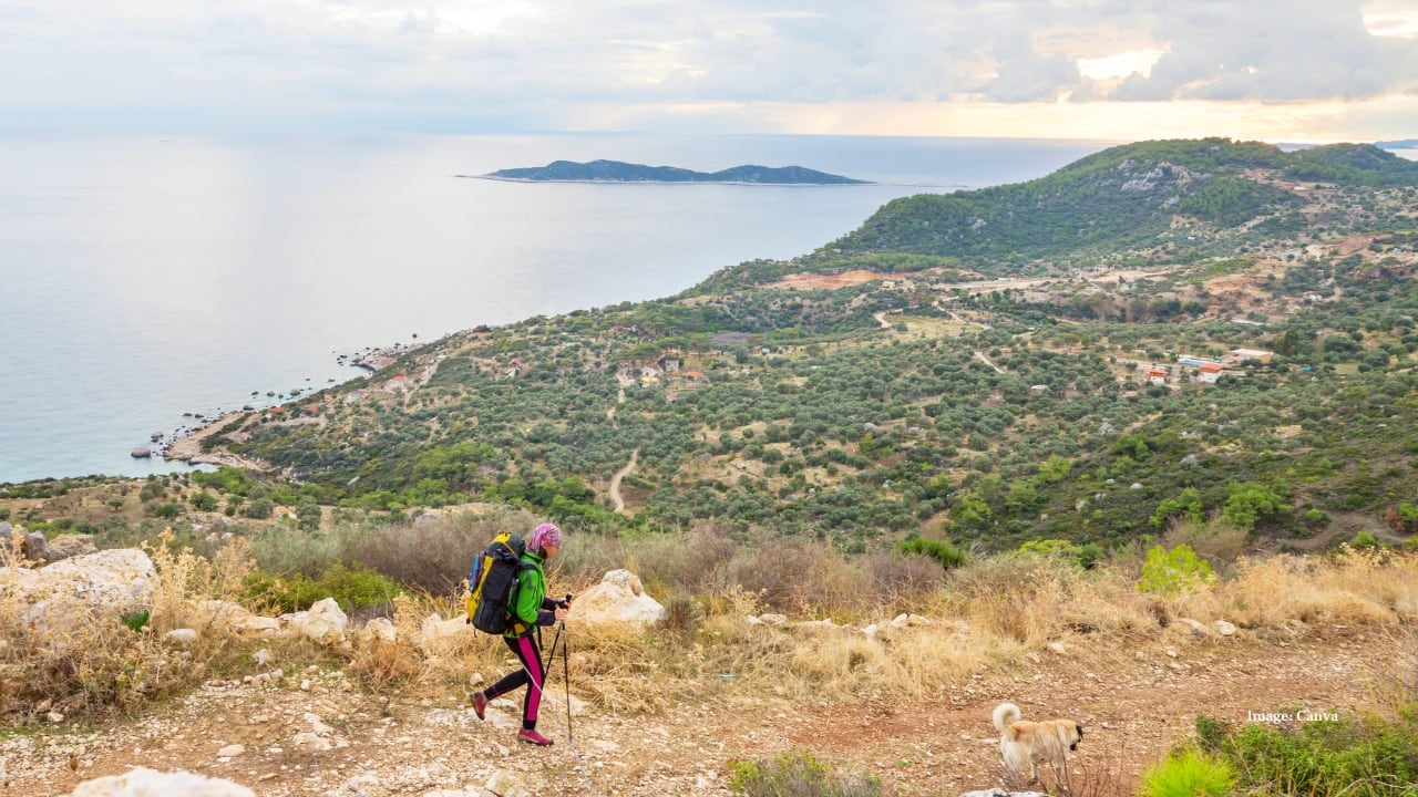 1. Lycian Way, Türkiye Length: 540 km Türkiye’s first long-distance trail, the Lycian Way, follows an ancient trade route that once connected settlements in Lycia. Today, hikers traverse cliffs, secluded beaches, and ruins of temples and towns left by ancient civilizations. Highlights include the ancient city of Olympos, the golden sands of Patara Beach, and Saklikent Canyon. End your trek with a refreshing dip in the Blue Lagoon at Oludeniz. (Image: Canva)