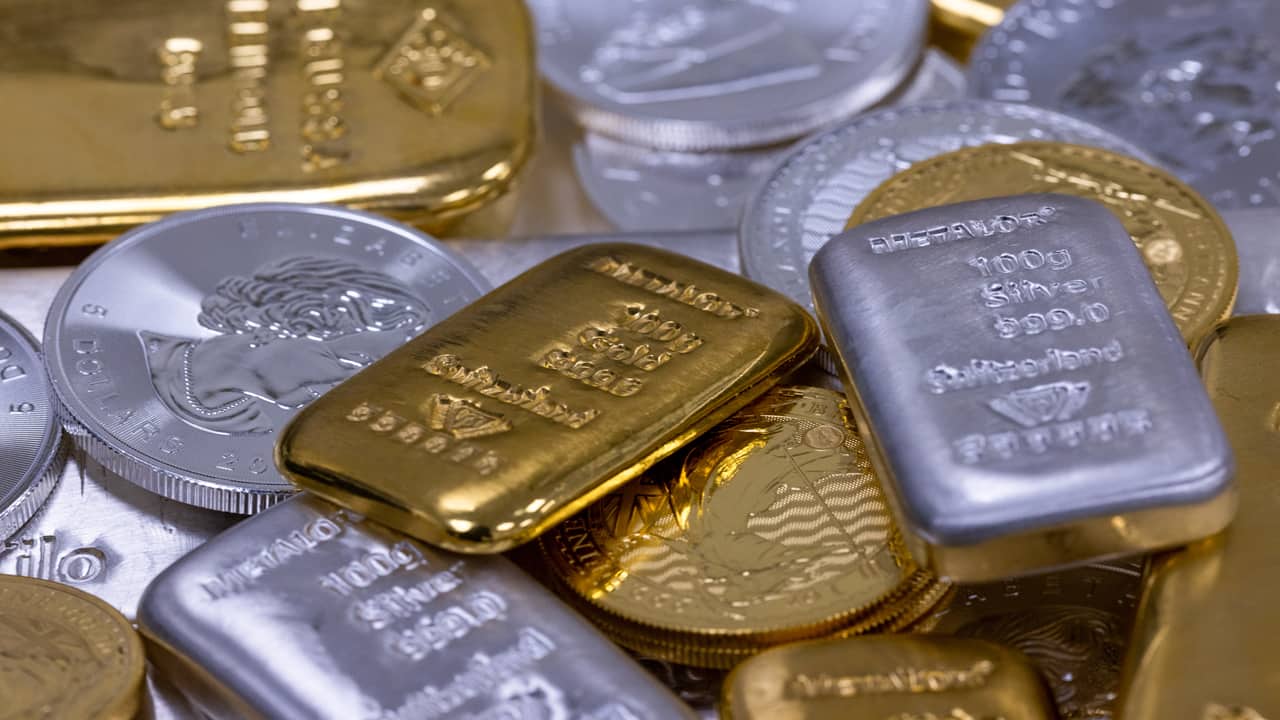 Gold, silver extend losses as equity rally stalls