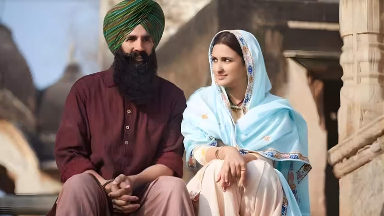 Kesari In Kesari, Parineeti portrayed the resilient and supportive Gurcharan Kaur, complementing the film’s historic valour and emotional depth. Her performance highlighted grace, strength, and emotional nuance, standing out in a war-centric narrative and earning admiration for her powerful presence on screen.